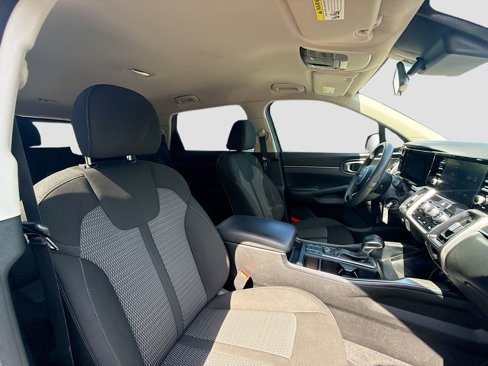 Used 2022 Kia Sorento LX image 27