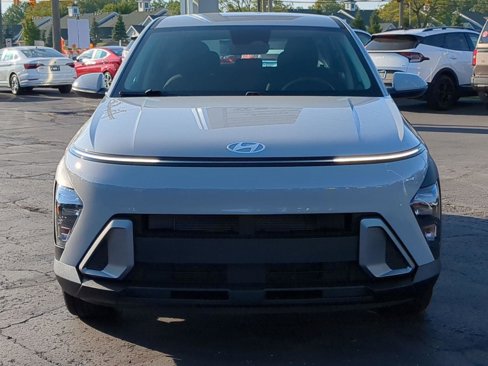 Used 2024 Hyundai Kona SE image 9