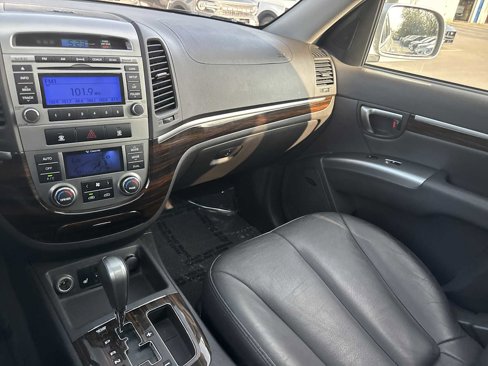 Used 2011 Hyundai Santa Fe Limited image 23