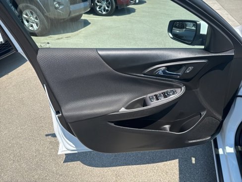 Used 2023 Chevrolet Malibu LT image 14