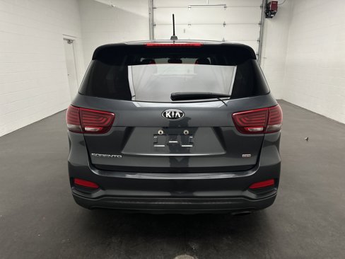 Used 2020 Kia Sorento LX image 8