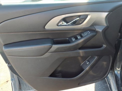 Used 2019 Chevrolet Traverse LT image 18