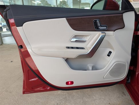 Used 2023 Mercedes-Benz CLA 250 image 17