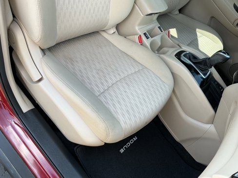 Used 2020 Nissan Rogue SV w/ Premium Package image 25