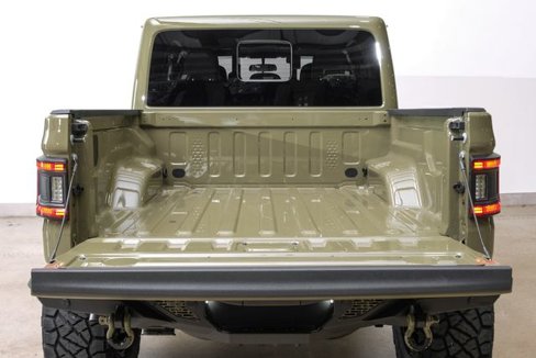 Used 2025 Jeep Gladiator Sport image 46
