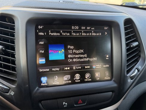 Used 2018 Jeep Cherokee Limited image 17