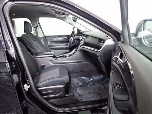 Used 2022 Jeep Grand Cherokee L Laredo w/ Luxury Tech Group I image 36