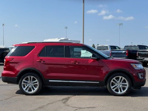 Used 2016 Ford Explorer XLT w/ Equipment Group 202A image 41