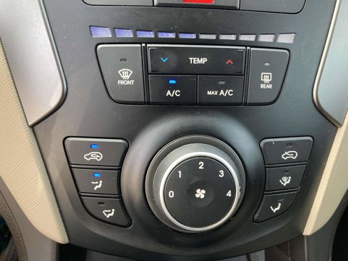 Used 2018 Hyundai Santa Fe Sport image 16