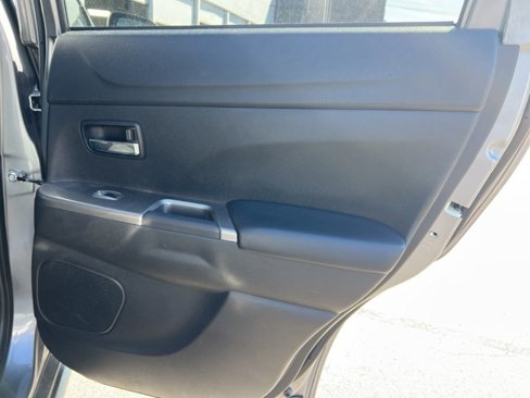 Used 2018 Mitsubishi Outlander Sport SE image 26