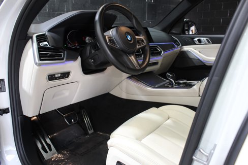 Used 2021 BMW X5 sDrive40i w/ M Sport Package image 25