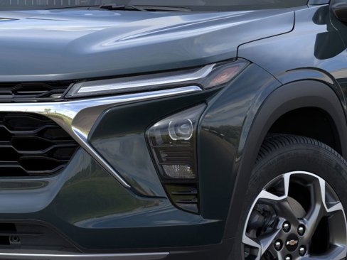 New 2025 Chevrolet Trax LT w/ Driver Confidence Package image 10