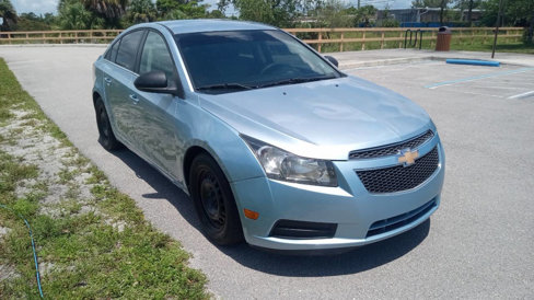 Used 2011 Chevrolet Cruze LS w/ Connectivity Package image 4