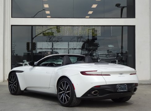 Used 2020 Aston Martin DB11 Volante image 5