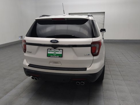 Used 2018 Ford Explorer Sport w/ Equipment Group 401A image 7