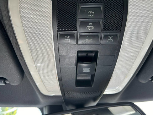 Used 2012 Mercedes-Benz C 250 Coupe image 38