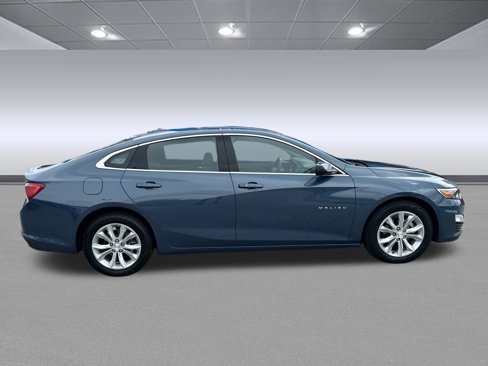 Used 2024 Chevrolet Malibu LT image 2