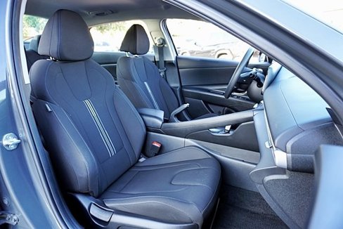 Certified 2024 Hyundai Elantra SEL image 12