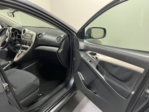 Used 2009 Toyota Matrix S image 11