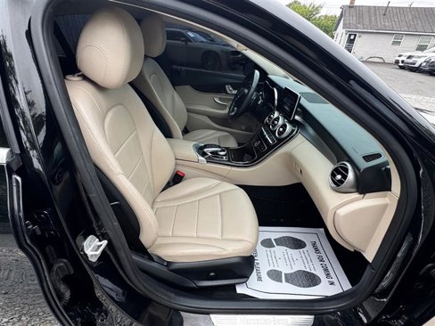 Used 2015 Mercedes-Benz C 300 Sedan image 30
