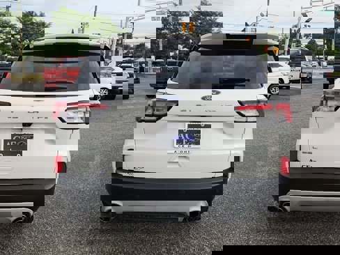 Certified 2022 Ford Escape SEL image 5