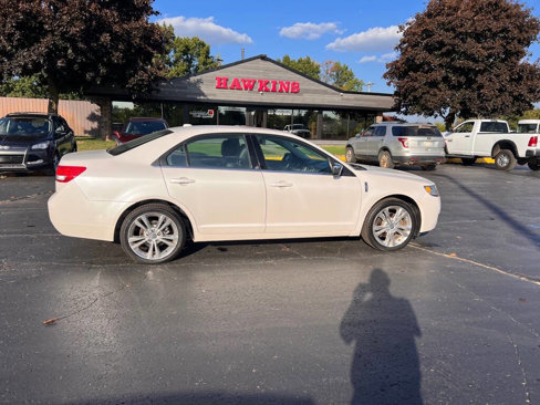 Used 2012 Lincoln MKZ AWD image 1