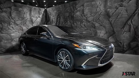 Used 2022 Lexus ES 300h w/ Premium Package image 22