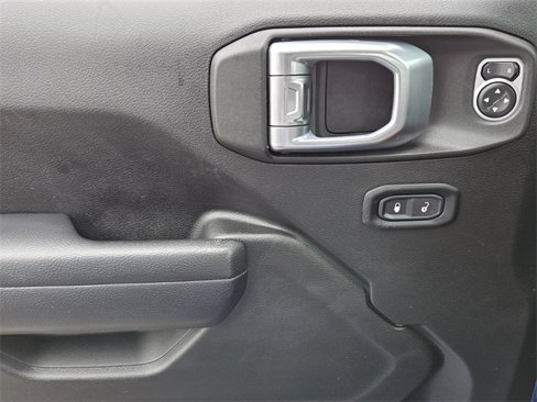 Used 2018 Jeep Wrangler Unlimited Sport S image 29