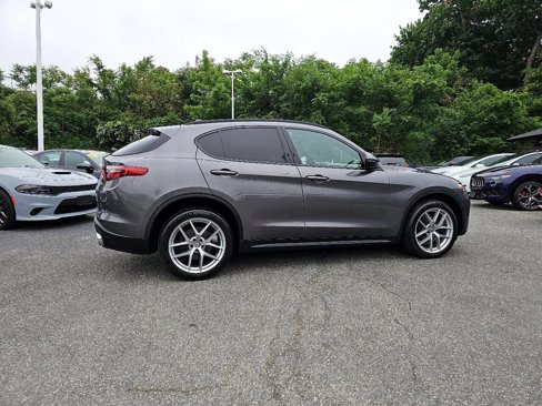 Used 2018 Alfa Romeo Stelvio Ti Sport image 20