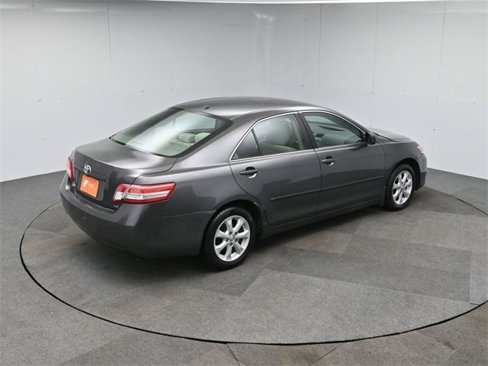Used 2011 Toyota Camry image 32
