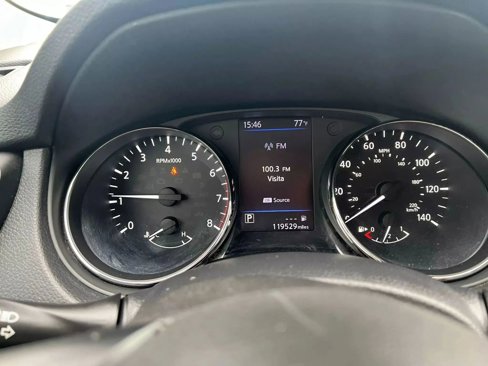 Used 2018 Nissan Rogue S image 7