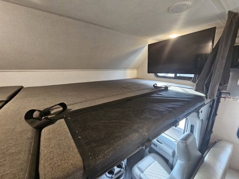 Used 2022 Ford E-450 and Econoline 450 Super Duty w/ Motorhome Prep Package image 12
