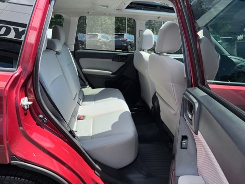 Used 2017 Subaru Forester 2.5i Premium w/ All-Weather Package image 40