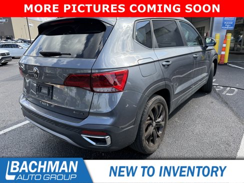 Used 2022 Volkswagen Taos SE image 4