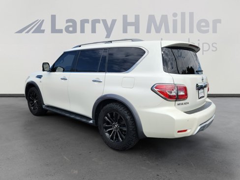 Used 2018 Nissan Armada Platinum w/ Interior Lighting Package image 3