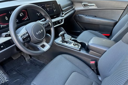 Used 2023 Kia Sportage LX image 10