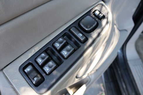 Used 2004 Chevrolet Tahoe LS image 27
