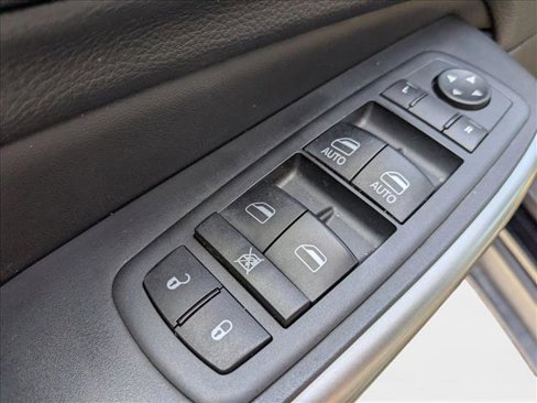 Used 2021 Jeep Cherokee Latitude Lux 80th Anniv w/ Quick Order Package 2YU 80th image 10