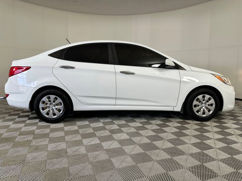 Used 2017 Hyundai Accent SE image 7