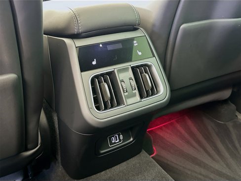 New 2025 Maserati Grecale Modena image 26