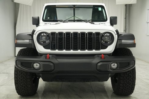 Used 2024 Jeep Wrangler Unlimited Rubicon image 3