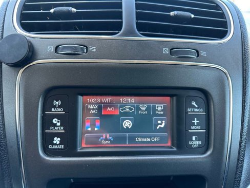Used 2020 Dodge Journey SE image 22