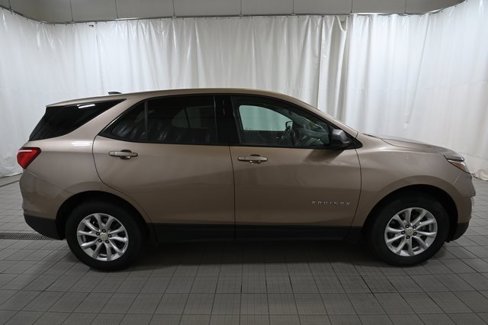Used 2019 Chevrolet Equinox LS w/ LS Convenience Package image 12