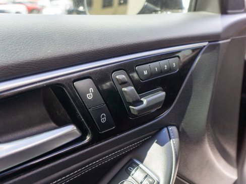 Used 2018 INFINITI QX30 AWD image 19