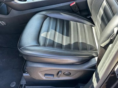 Used 2023 Ford Edge SEL image 16