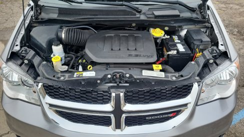 Used 2018 Dodge Grand Caravan SXT image 38