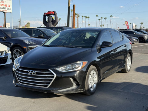 Used 2017 Hyundai Elantra SE image 2
