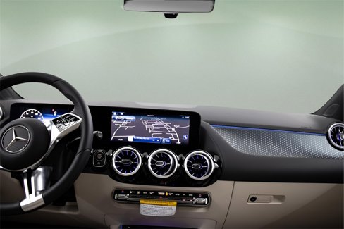 Used 2025 Mercedes-Benz GLA 250 image 32
