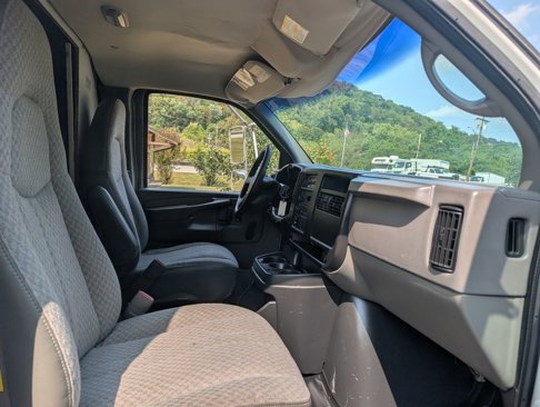 Used 2004 Chevrolet Express 3500 image 20
