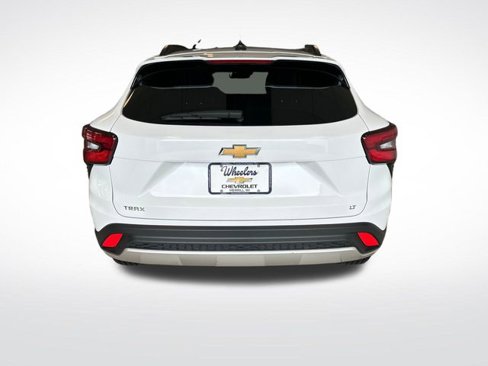 Used 2024 Chevrolet Trax LT image 4